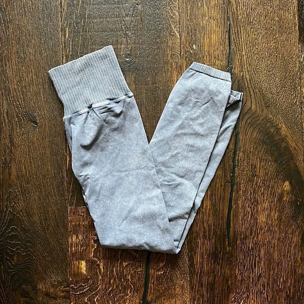 Free People High-Rise 7/8 Length Good Karma Leggings - Washed Grey - M/L - Picture 3 of 11